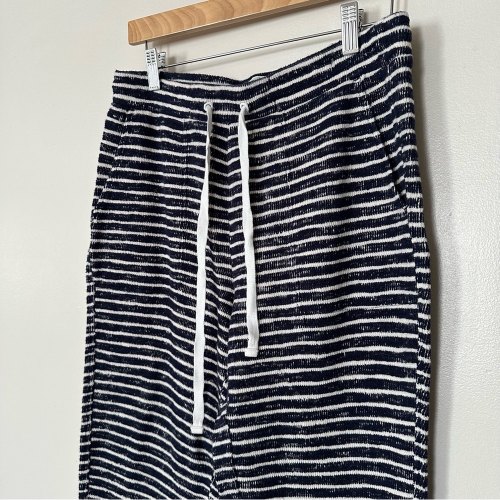 Lou & Grey Texture Loungewear Cropped Sweatpants Size Small Nautical Striped - Picture 3 of 9